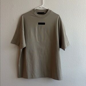 NWOT Fear of God Essentials Men’s Taupe Short Sleeve Tee